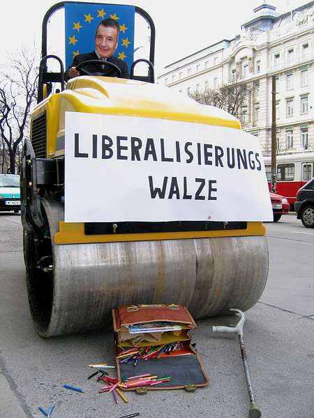 Veivalse med teksten: "Liberalisierungswalze"
