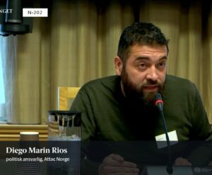 Diego Marin Rios på høring på Stortinget 17. oktober.