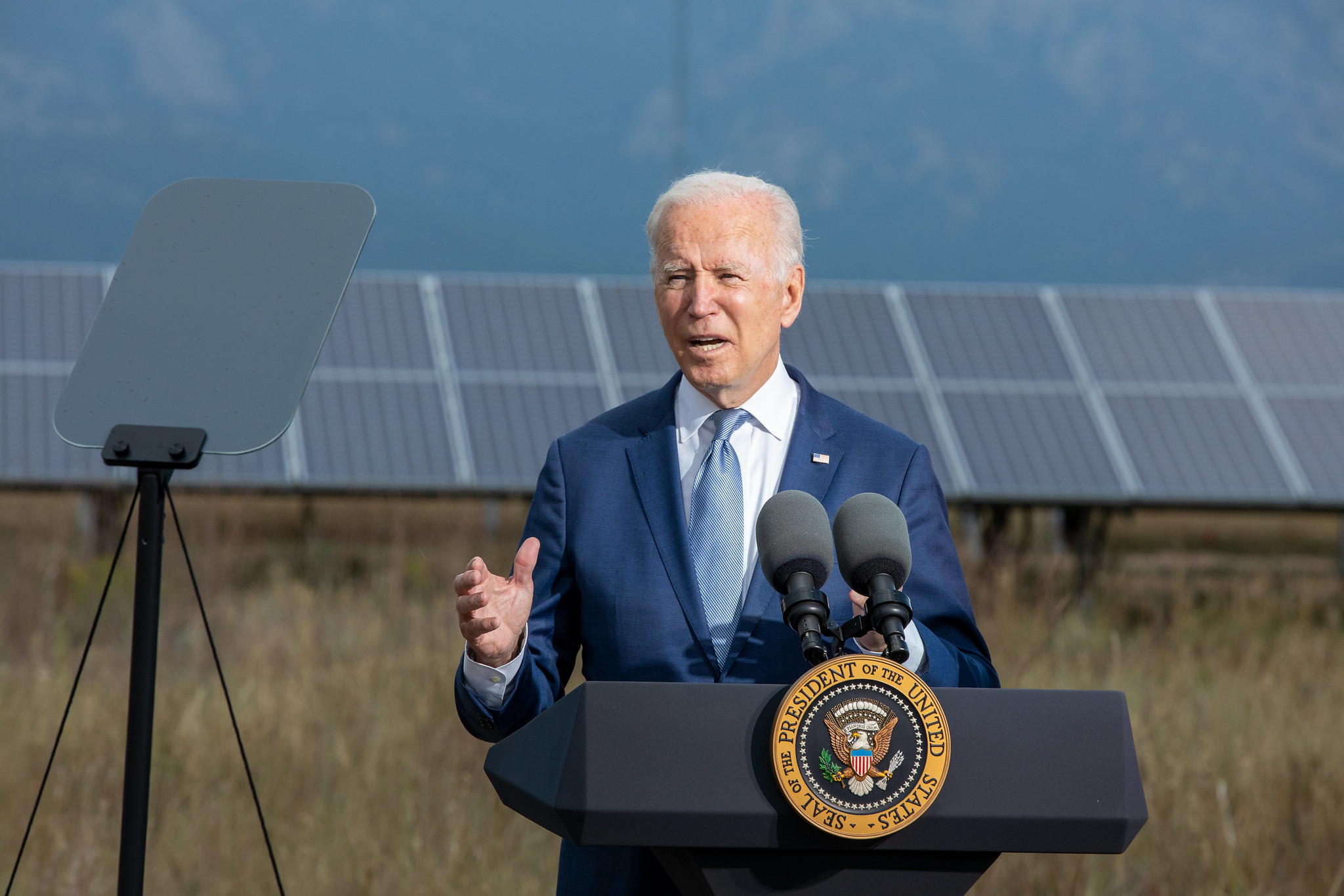 President Biden foran solcellepaneler
